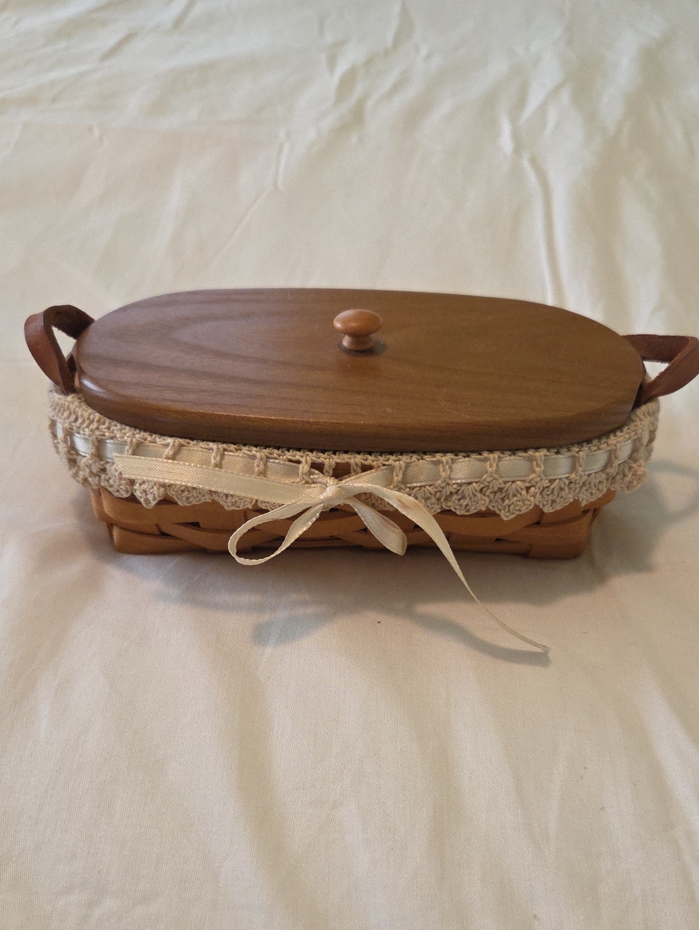 Longaberger Oval Wood-Lid Basket with Cream Lace Trim